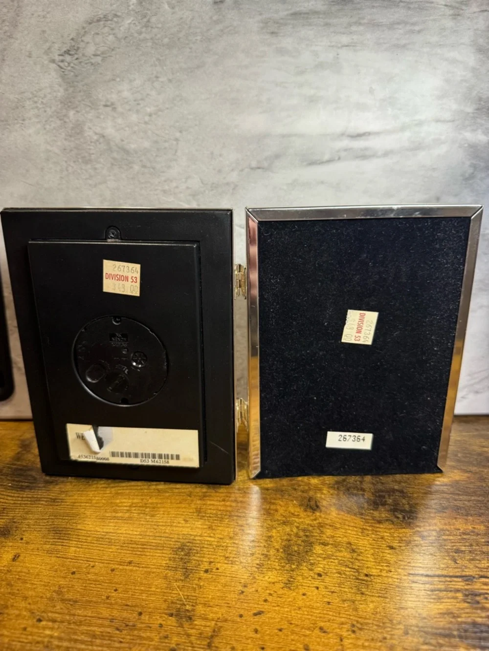 Danbury Quartz Desk Clock w Photo Frame Silver Tone Folding Frame